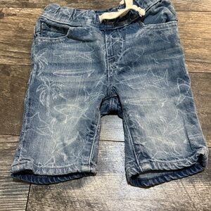 BabyGap toddler pull-on shark denim jean shorts 🦈 12-18 months gap